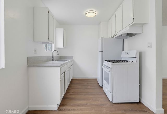 721 W 54th Street, Los Angeles, CA 90037