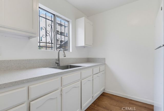 721 W 54th Street, Los Angeles, CA 90037