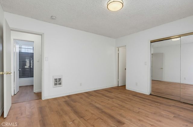721 W 54th Street, Los Angeles, CA 90037