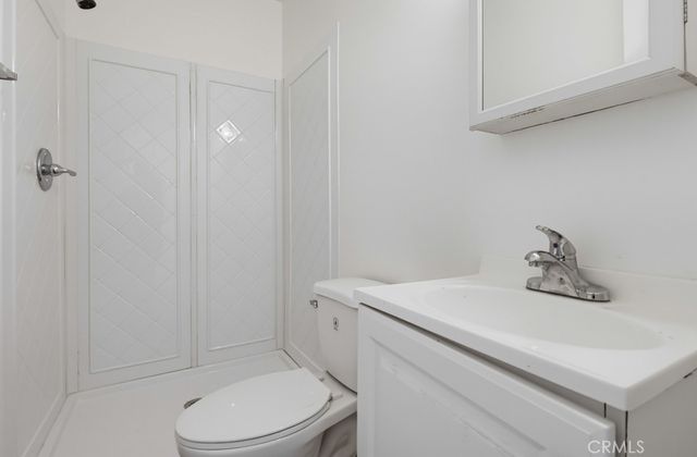 721 W 54th Street, Los Angeles, CA 90037