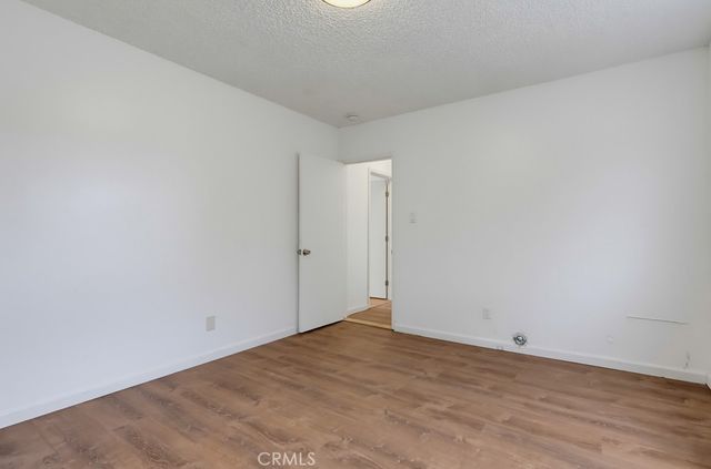 721 W 54th Street, Los Angeles, CA 90037