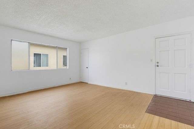 721 W 54th Street, Los Angeles, CA 90037