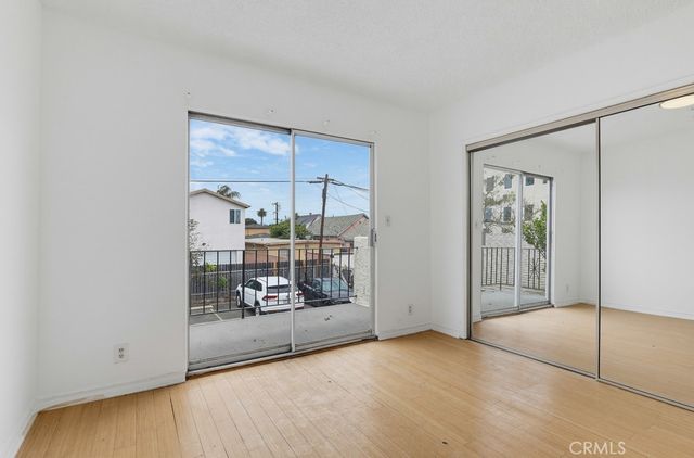 721 W 54th Street, Los Angeles, CA 90037