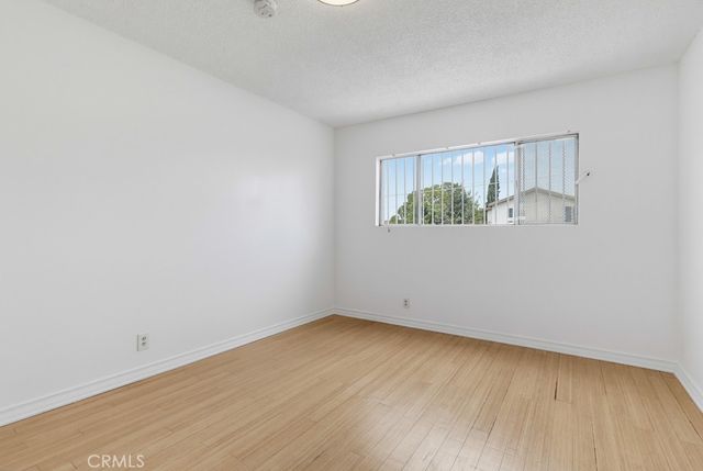 721 W 54th Street, Los Angeles, CA 90037