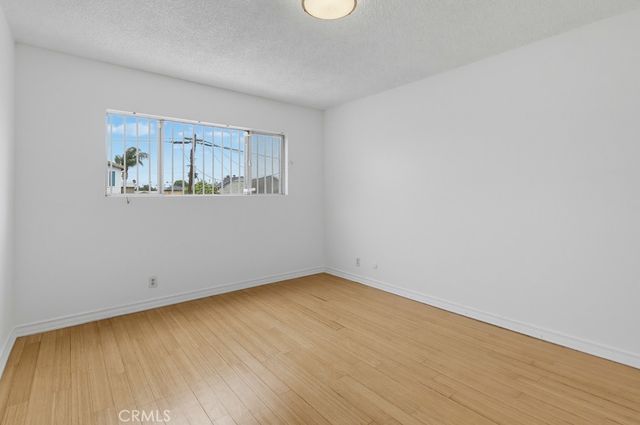 721 W 54th Street, Los Angeles, CA 90037