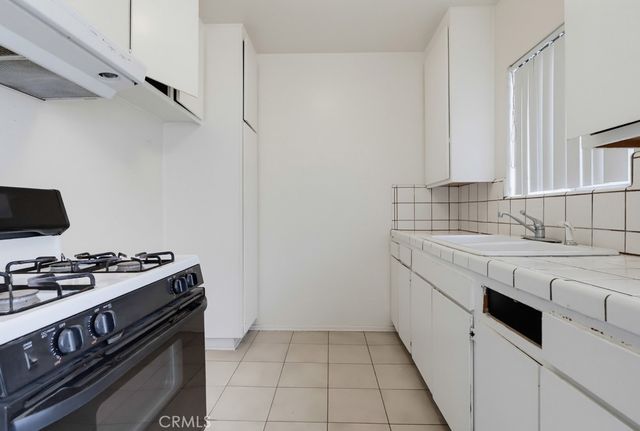 721 W 54th Street, Los Angeles, CA 90037