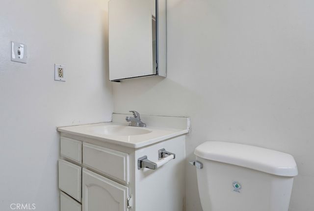 721 W 54th Street, Los Angeles, CA 90037