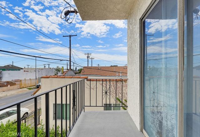721 W 54th Street, Los Angeles, CA 90037