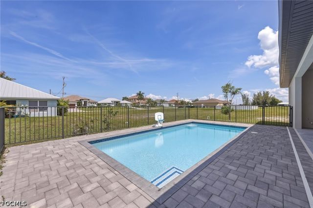 2830 NW 46th PL, Cape Coral, FL 33993