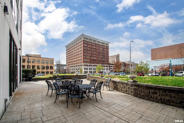 125 SW JEFFERSON Avenue W4W, Peoria, IL 61602