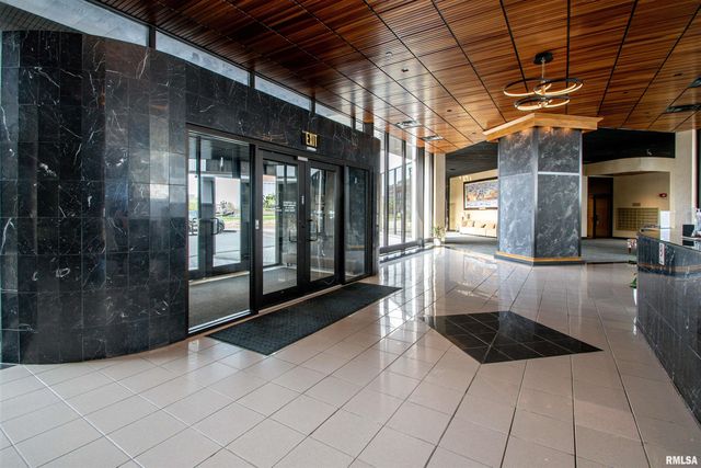 125 SW JEFFERSON Avenue W4W, Peoria, IL 61602