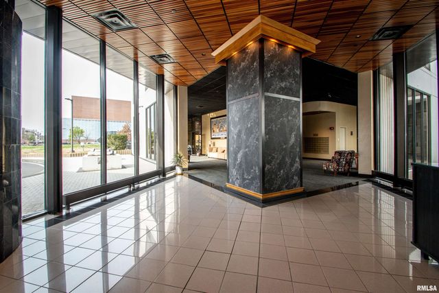 125 SW JEFFERSON Avenue W4W, Peoria, IL 61602