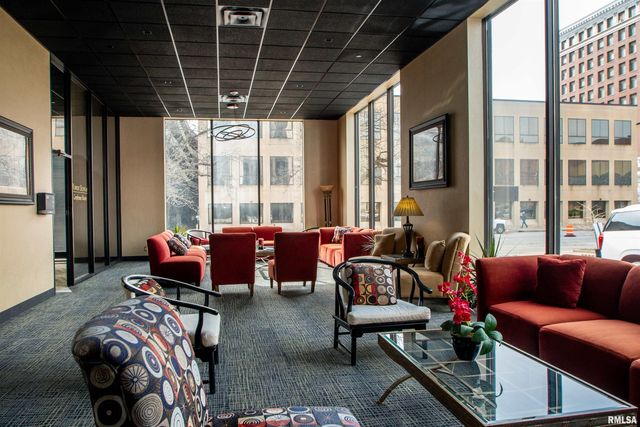 125 SW JEFFERSON Avenue W4W, Peoria, IL 61602