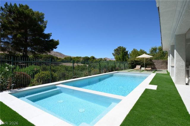 12007 Oakland Hills Drive, Las Vegas, NV 89141