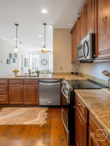 5 Whitaker Street 202 E, Savannah, GA 31401