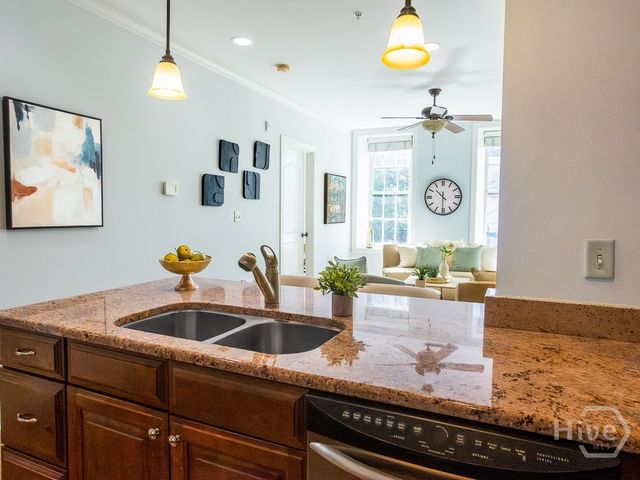 5 Whitaker Street 202 E, Savannah, GA 31401