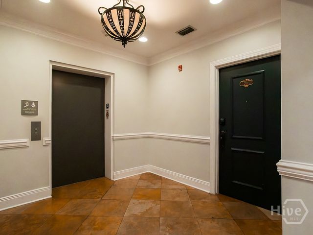 5 Whitaker Street 202 E, Savannah, GA 31401