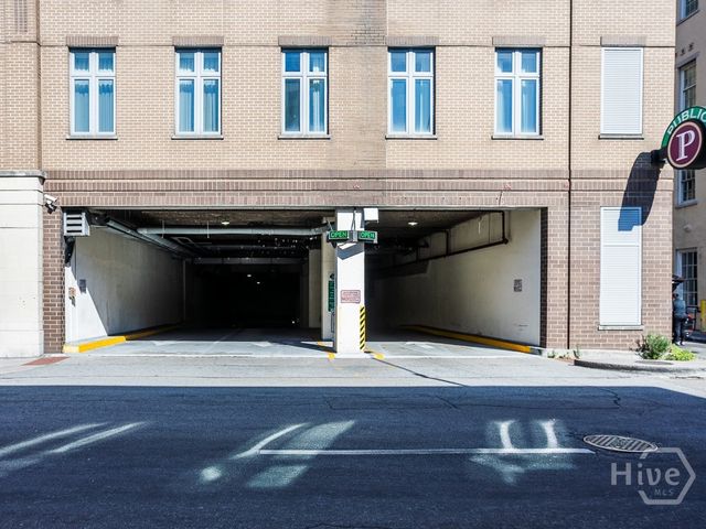 5 Whitaker Street 202 E, Savannah, GA 31401