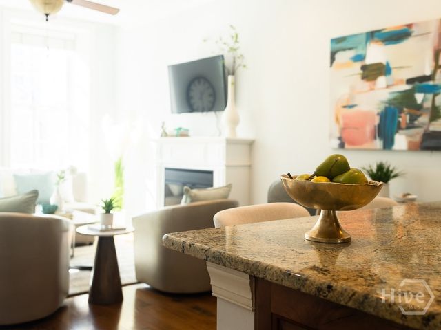 5 Whitaker Street 202 E, Savannah, GA 31401
