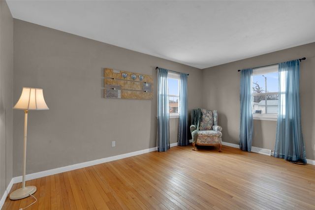 1645 A Avenue, Marion, IA 52302