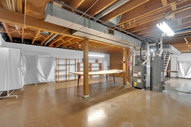 1645 A Avenue, Marion, IA 52302