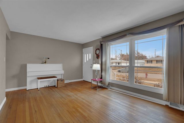 1645 A Avenue, Marion, IA 52302