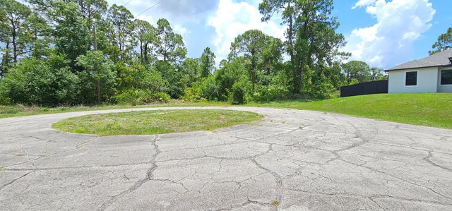 5006 Cyrus Court, Labelle, FL 33935