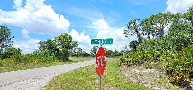 5006 Cyrus Court, Labelle, FL 33935