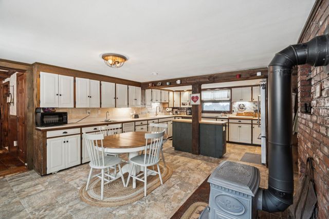 311 Fairgrounds Road, Bradford, NH 03221