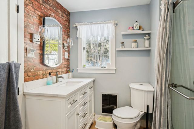 311 Fairgrounds Road, Bradford, NH 03221