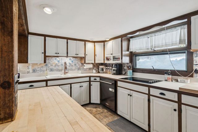 311 Fairgrounds Road, Bradford, NH 03221