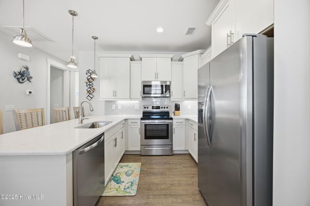 2220 Bungalow Parc Way, Calabash, NC 28467