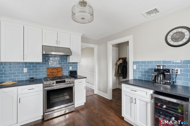 497 Fern Street, West Hartford, CT 06107