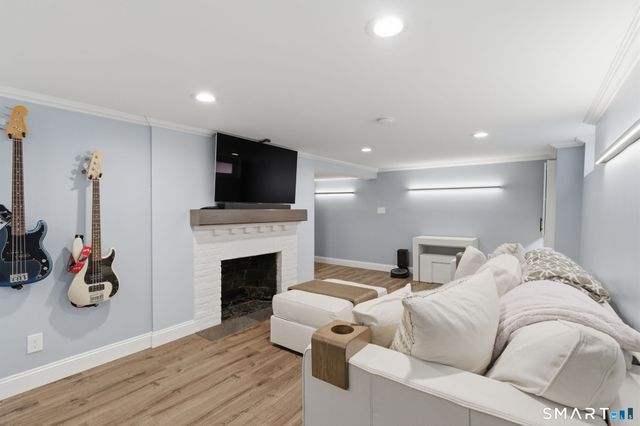 497 Fern Street, West Hartford, CT 06107