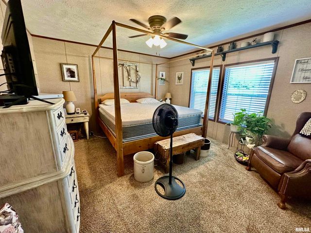 1409 W 5TH Street, West Frankfort, IL 62896