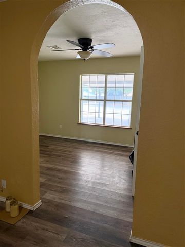1703 SE 47th St, Lawton, OK 73501