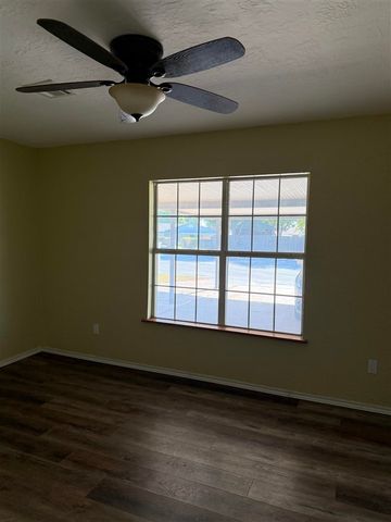 1703 SE 47th St, Lawton, OK 73501