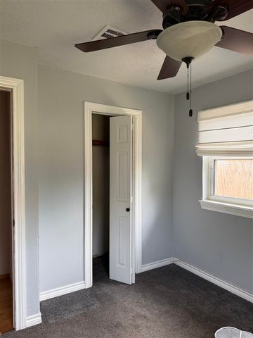1703 SE 47th St, Lawton, OK 73501