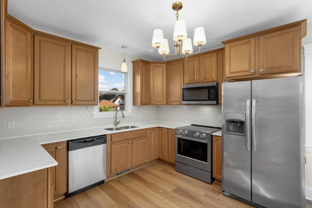 3754 Bryant Avenue N, Minneapolis, MN 55412 — photo 2