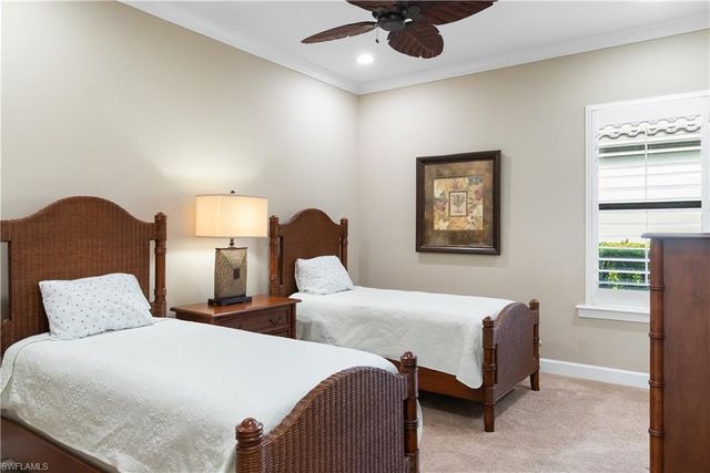 9235 Rialto LN, Naples, FL 34119