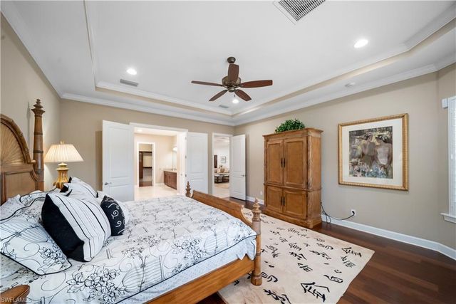 9235 Rialto LN, Naples, FL 34119