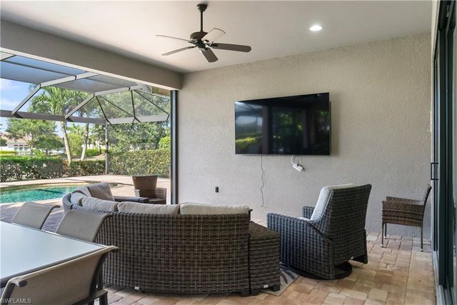9235 Rialto LN, Naples, FL 34119