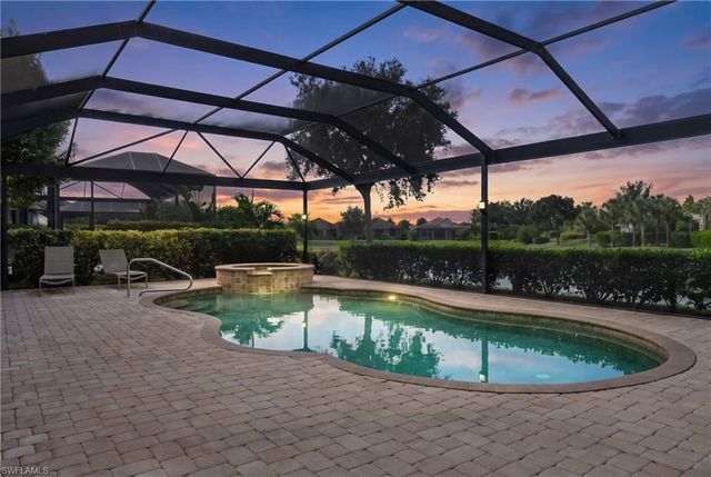 9235 Rialto LN, Naples, FL 34119