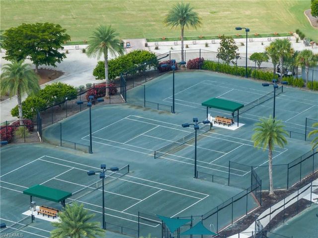 9235 Rialto LN, Naples, FL 34119