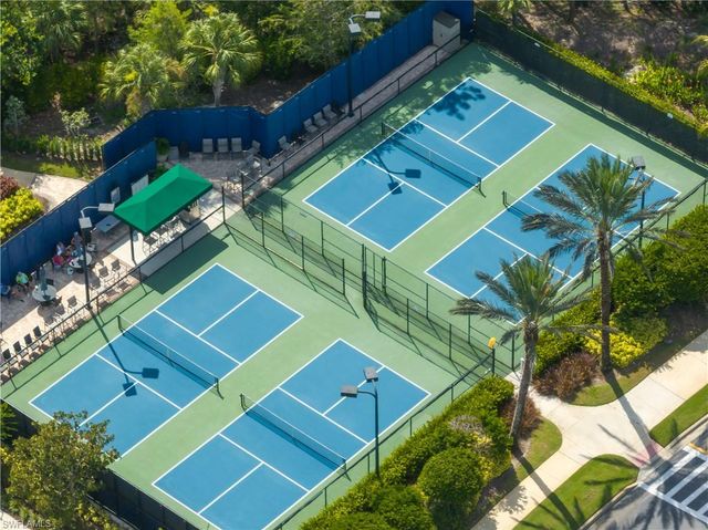 9235 Rialto LN, Naples, FL 34119