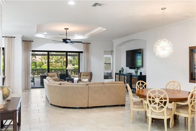 9235 Rialto LN, Naples, FL 34119