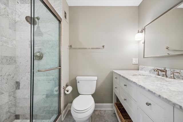 6402 Indian Head Court, Indian Head Park, IL 60525