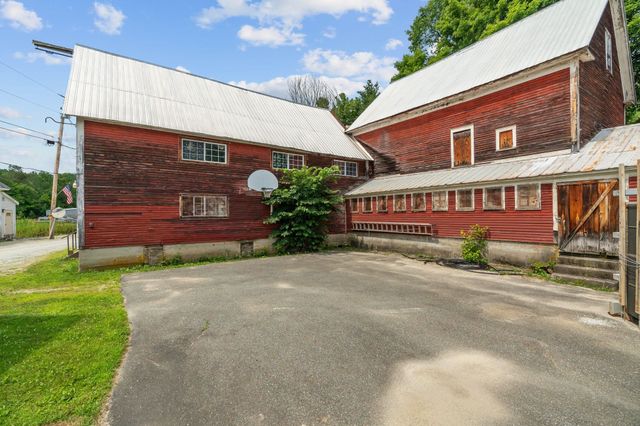 18 Oak Chapel Road, Bridgewater, VT 05035