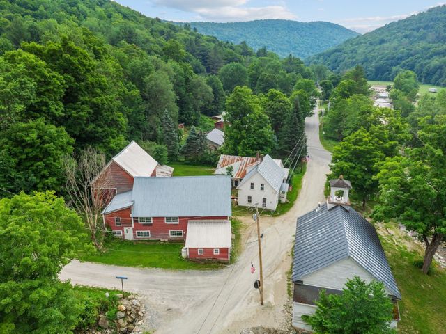 18 Oak Chapel Road, Bridgewater, VT 05035