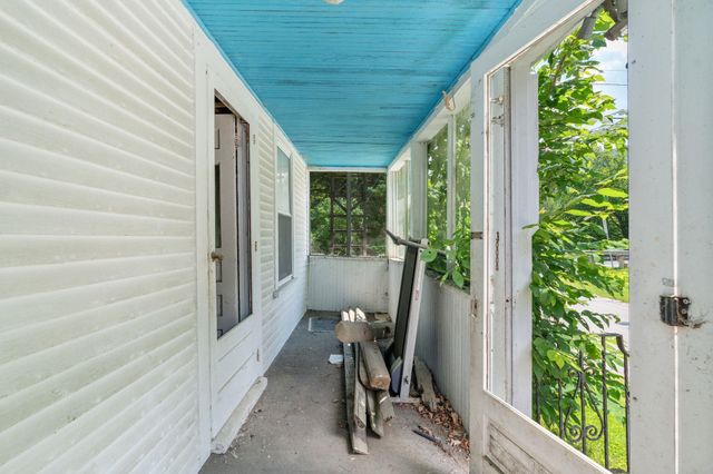 18 Oak Chapel Road, Bridgewater, VT 05035